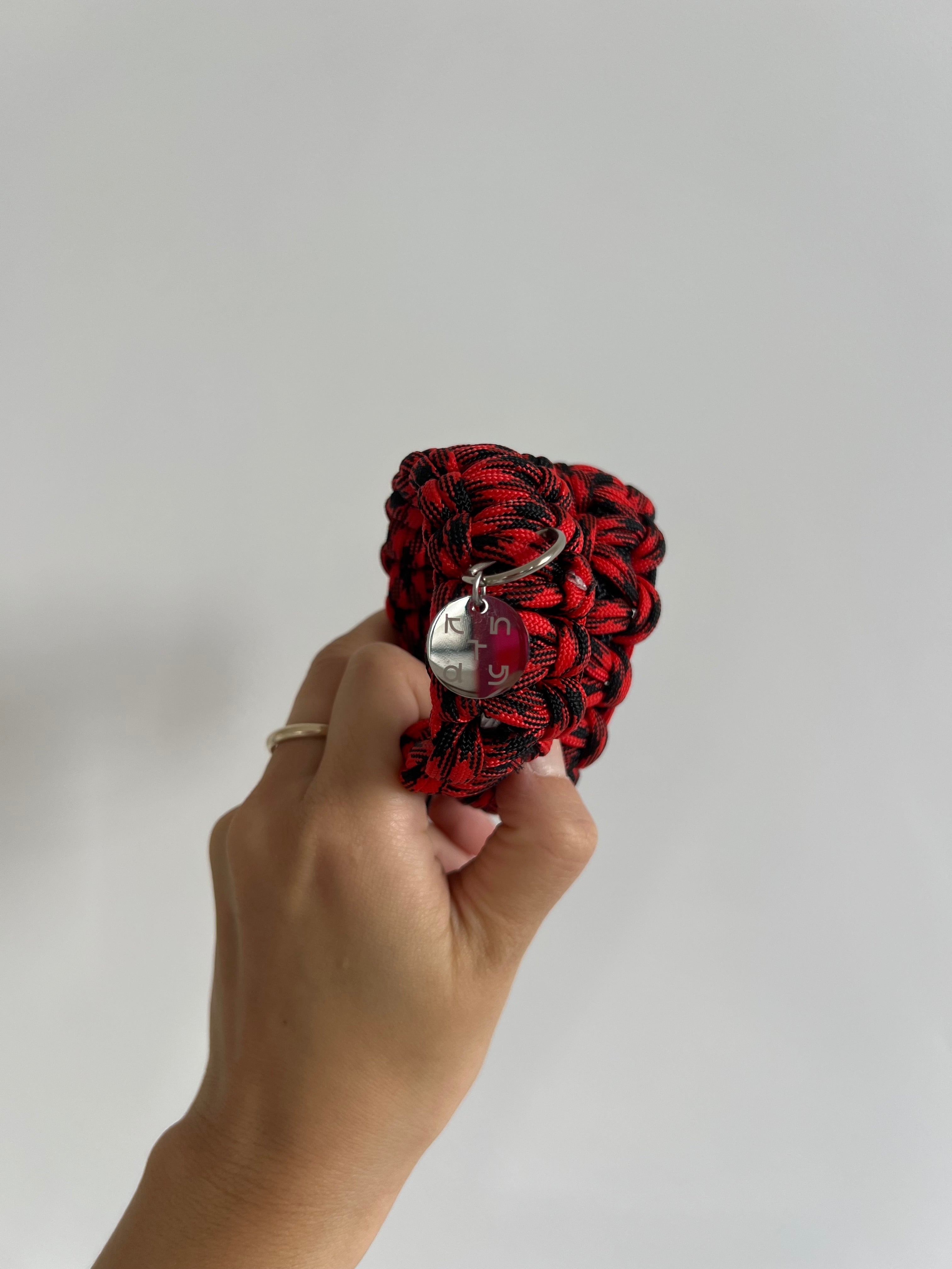 Red and black strap 40cm